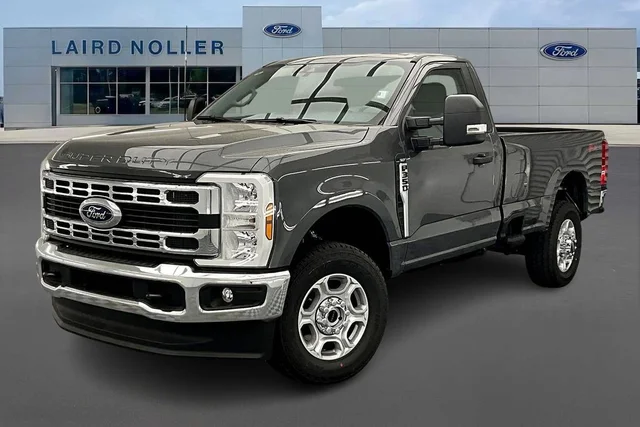 2026 Ford Super Duty F-350® XLT