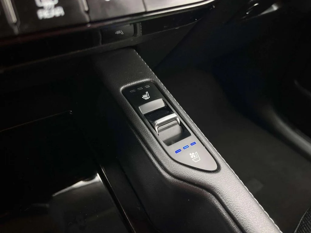 Used 2022 Gravity Gray Kia SX image 18