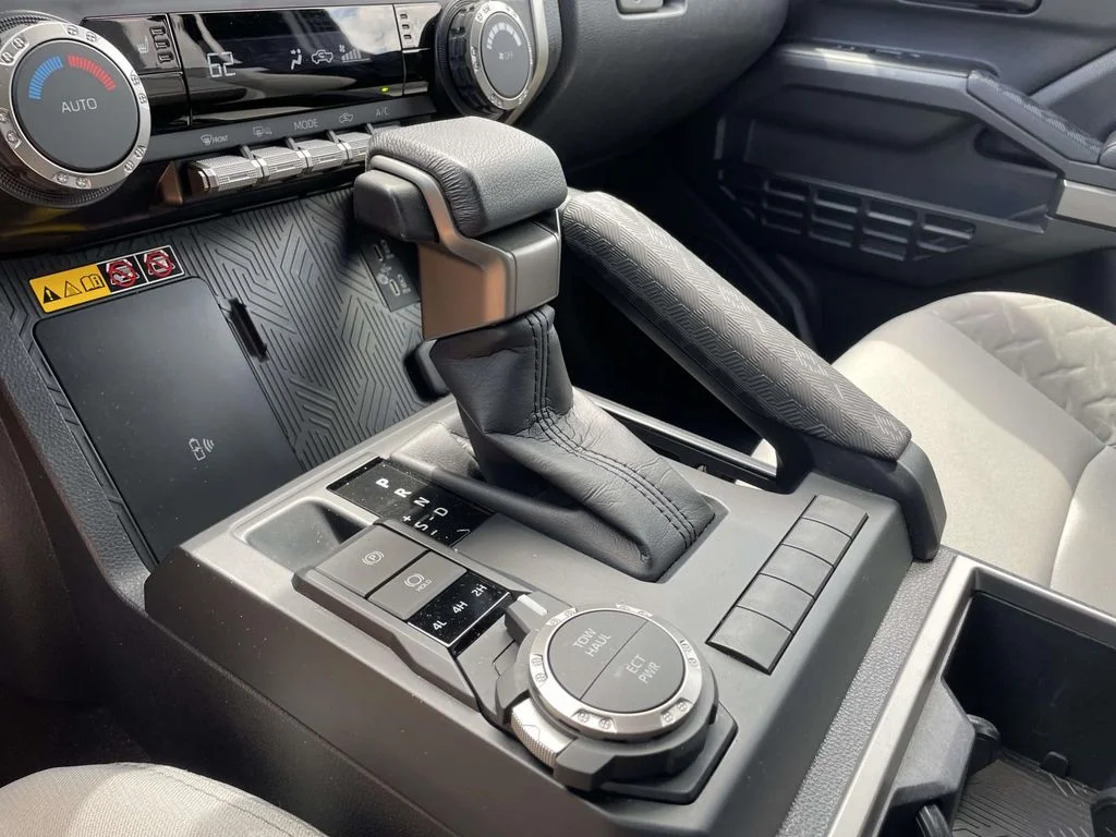 2024 Toyota Tacoma SR5 - Photo 23