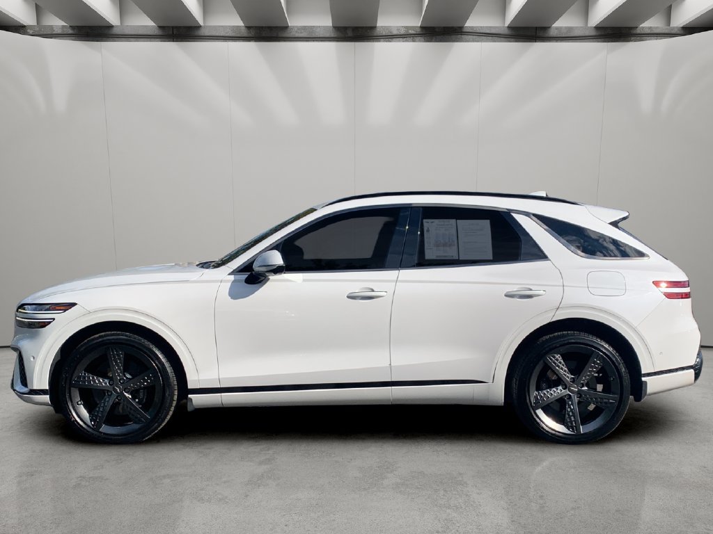 Certified Used 2024 Uyuni White Genesis 3.5T Sport image 2