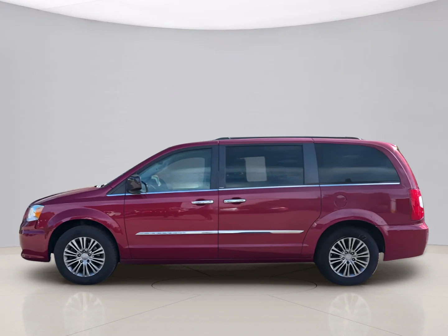 Used 2014 Red Chrysler TOURING image 2