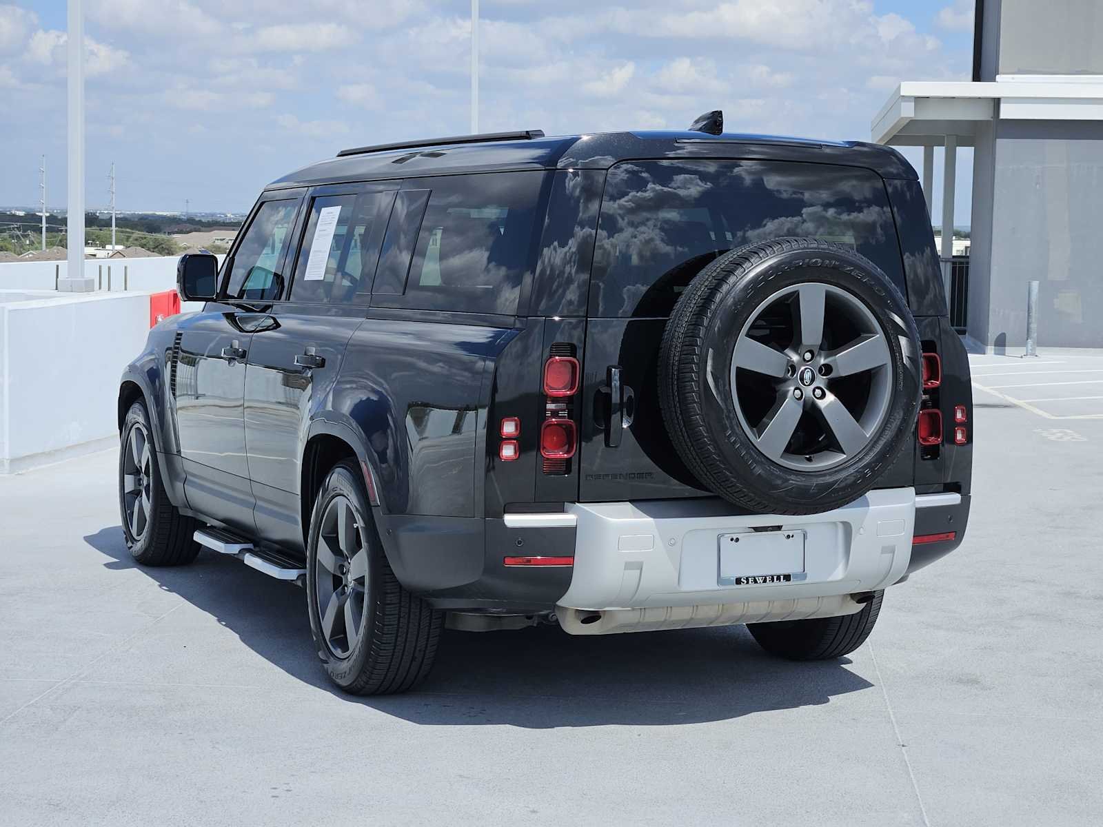 Certified Used 2025 Santorini Black Metallic Land Rover S image 9