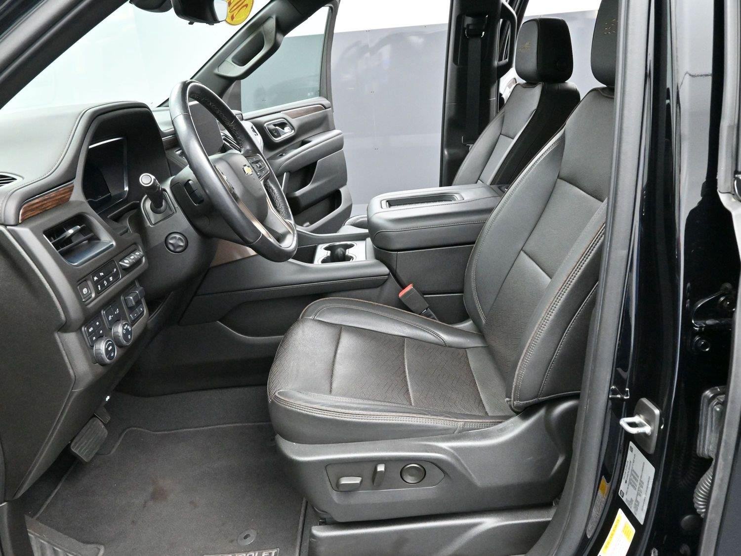 Used 2022 Black Chevrolet High Country image 17