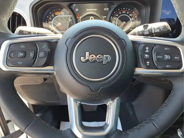 Used 2026  Jeep Sahara image 12