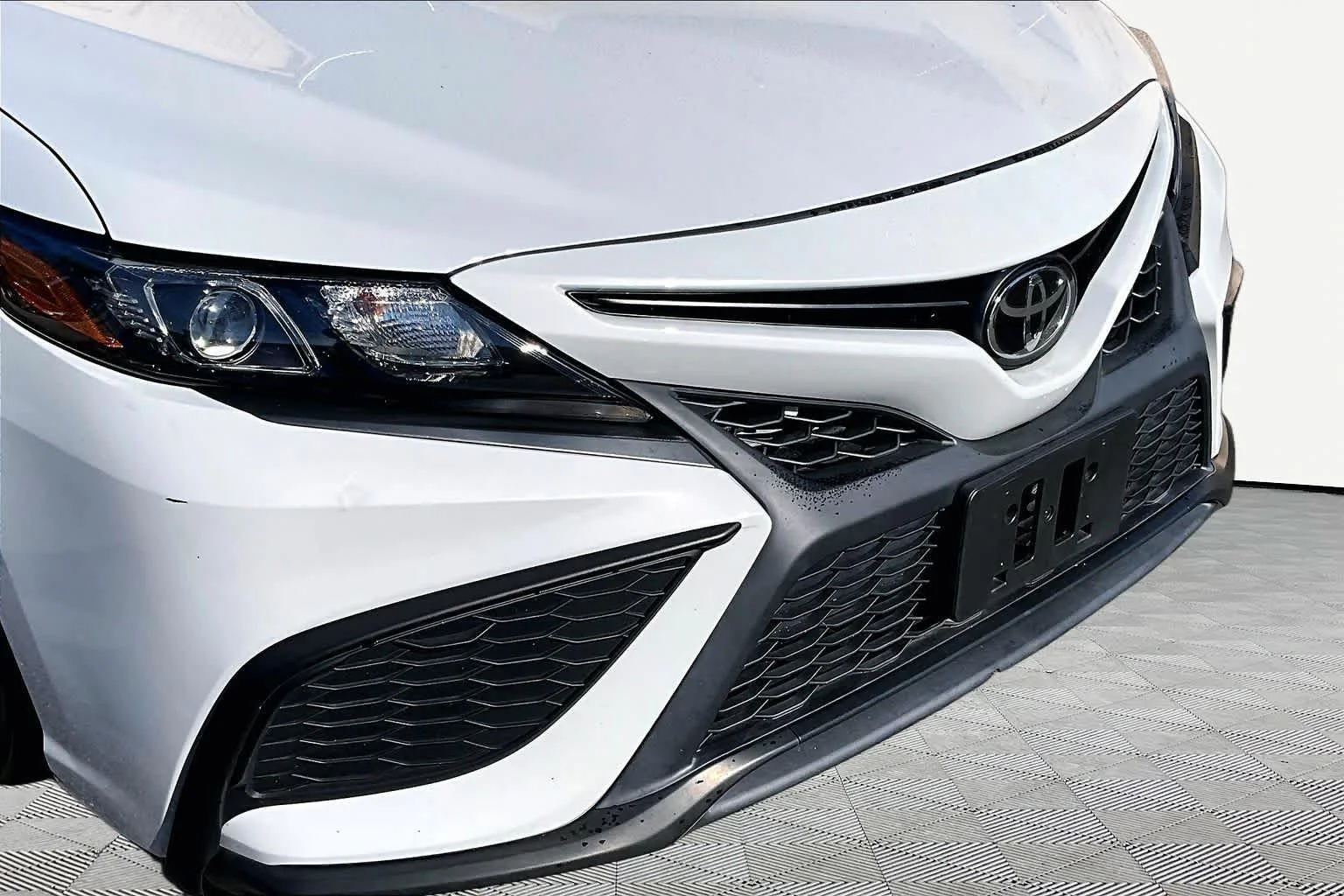 Used 2024 Ice Edge Toyota SE image 30