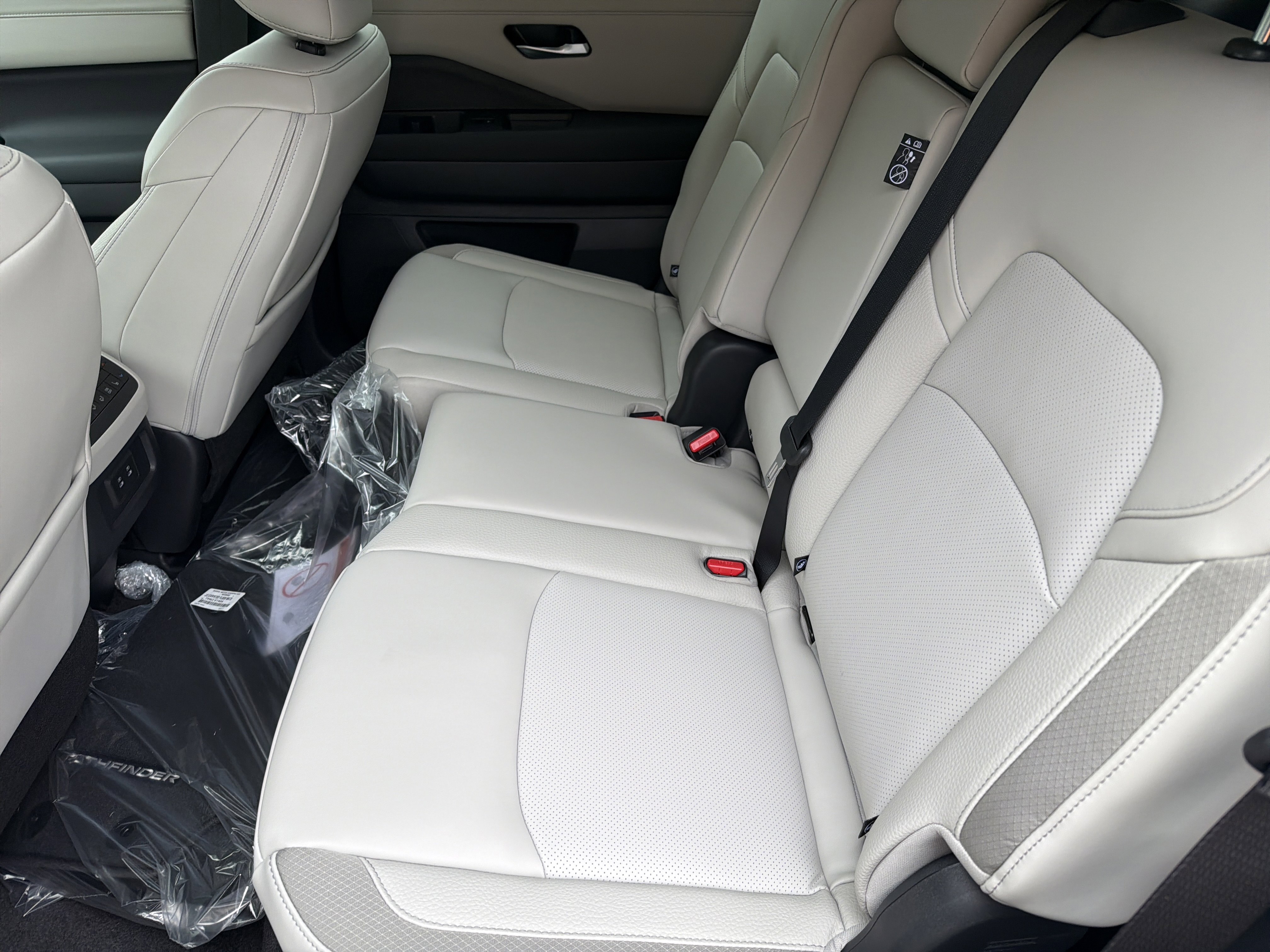 New 2026 Everest White Pearl Tricoat Nissan SL image 21