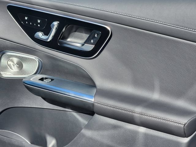 Certified Used 2026  Mercedes-Benz GLC 300 image 17