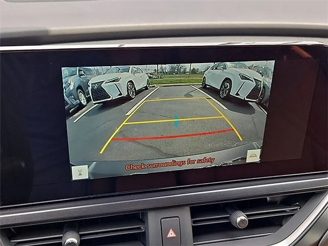 2026 Lexus UX Hybrid 300h Premium - Photo 17