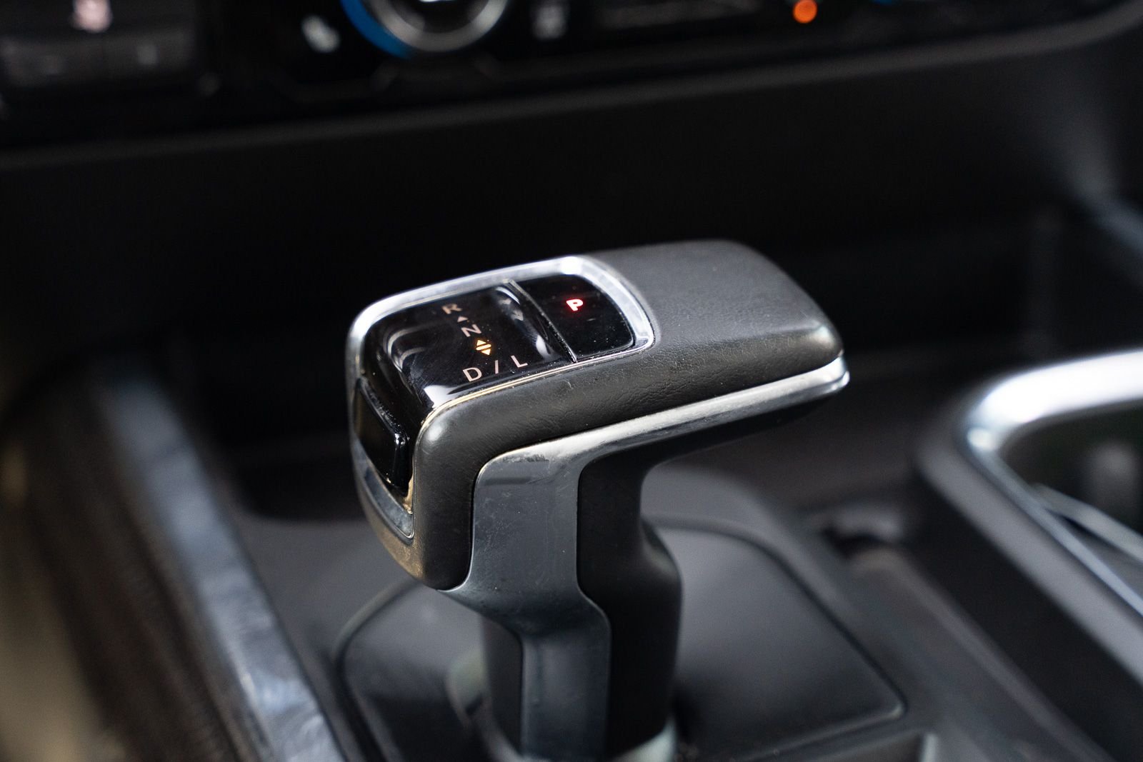 Used 2022 White Chevrolet RST image 27