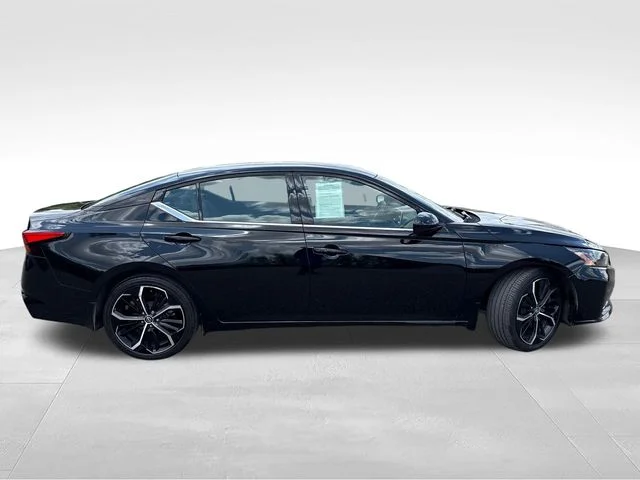 Used 2023 Black Nissan 2.5 SR image 9
