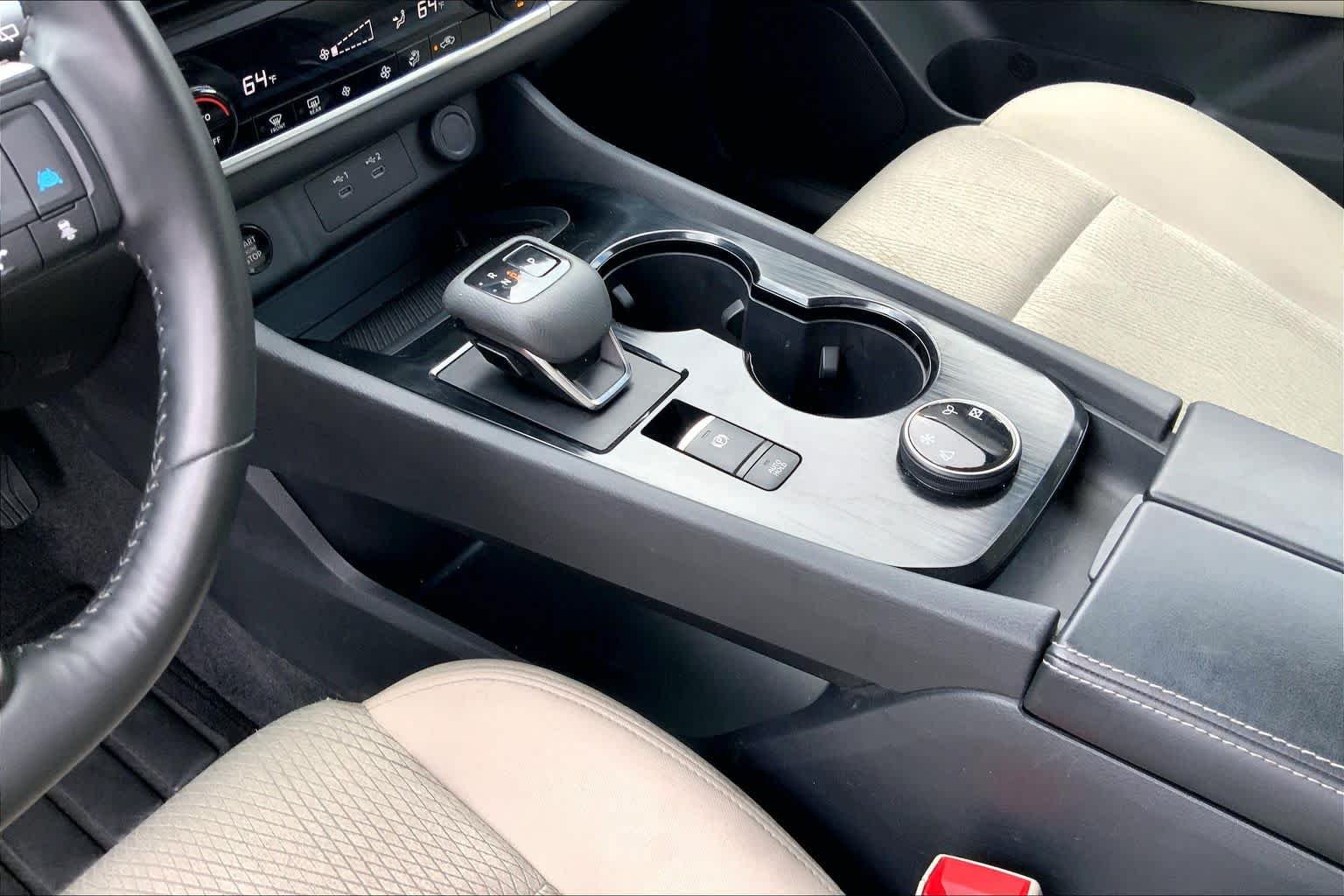 Used 2025 Scarlet Ember Tintcoat Nissan SV image 17