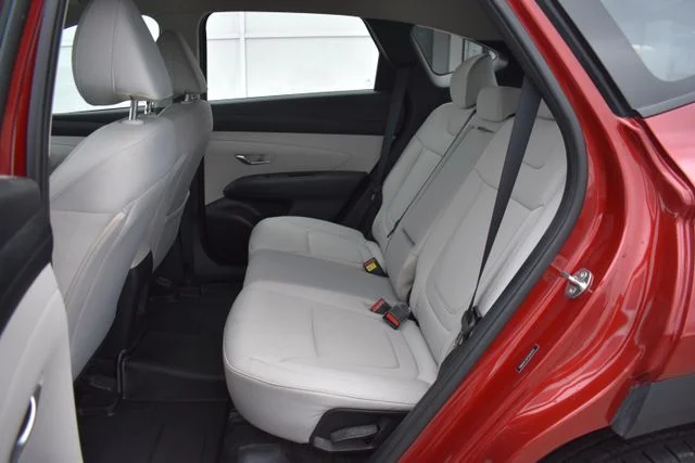 Used 2025 Red Hyundai SE image 13
