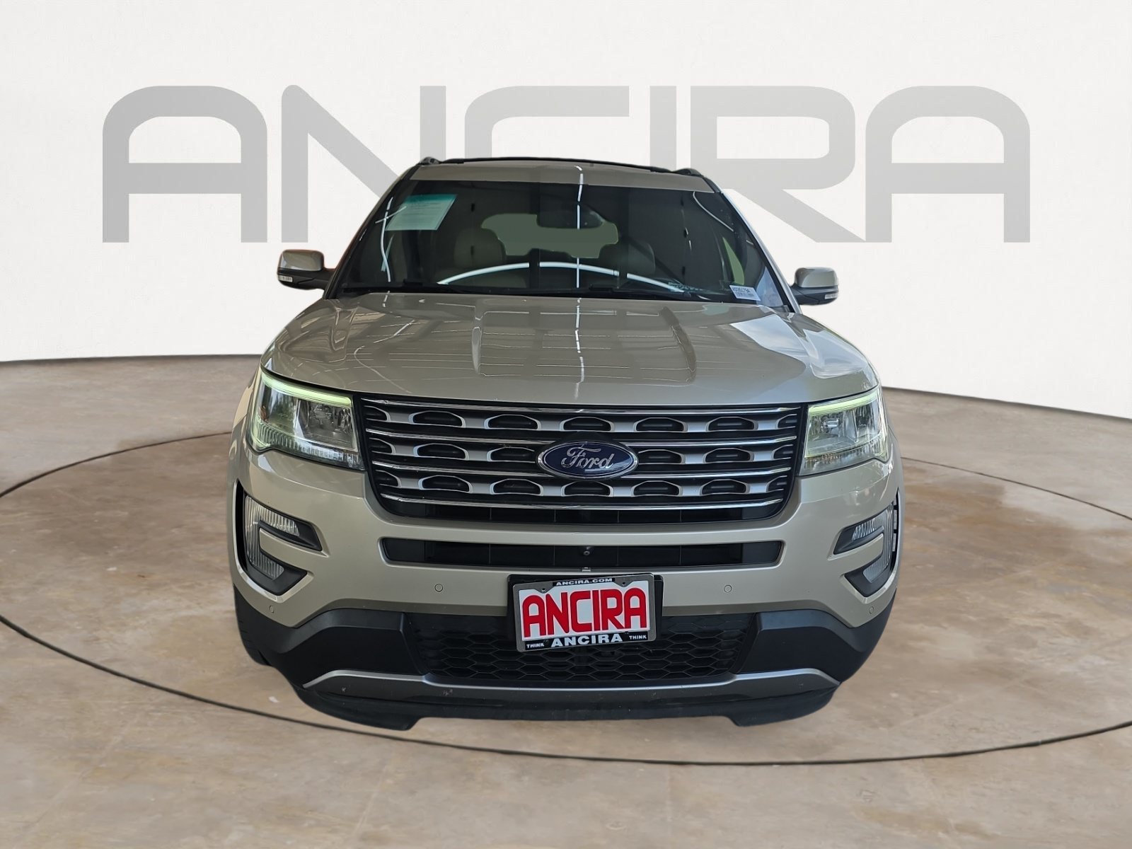 Used 2017 White Gold Metallic Ford Limited image 2
