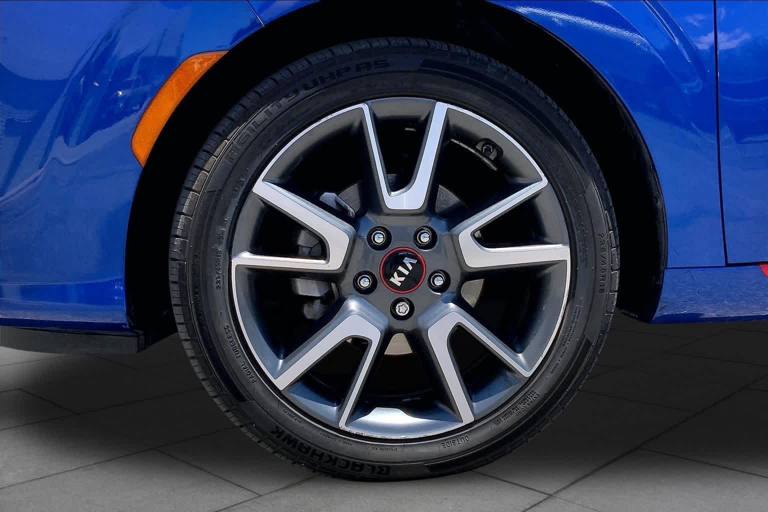 Used 2020 Neptune Blue Kia GT-Line image 9