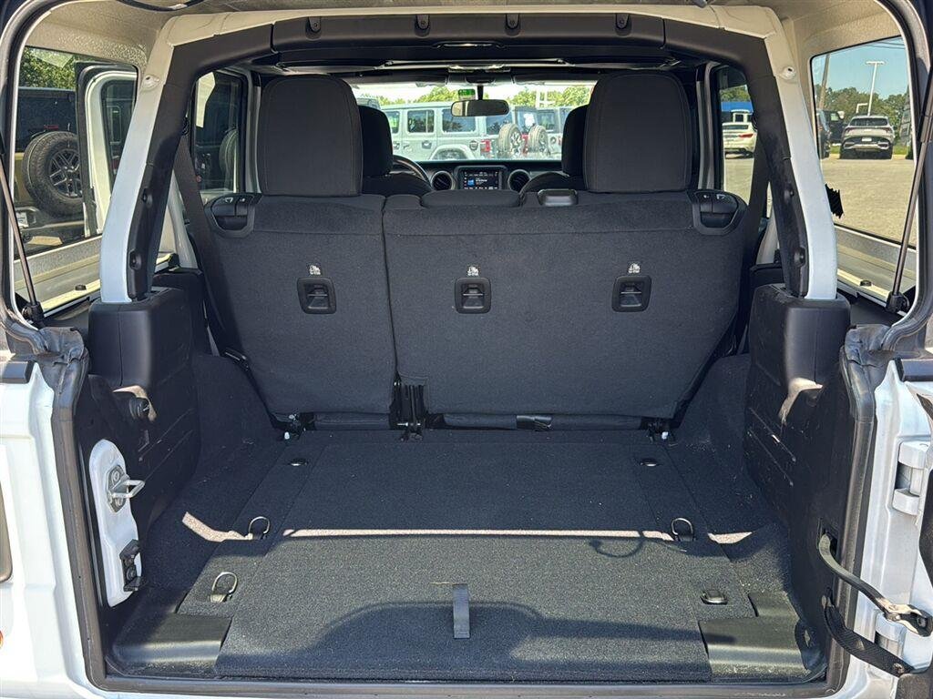 Used 2021 Bright White Clearcoat Jeep Unlimited Sport S image 17