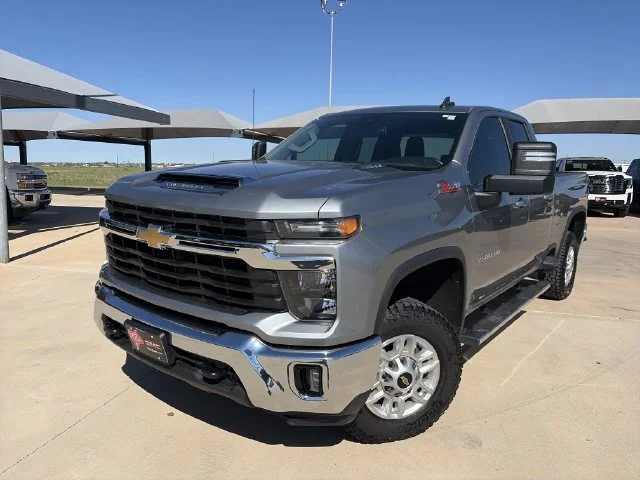 Used 2024 Gray Chevrolet LT image 2