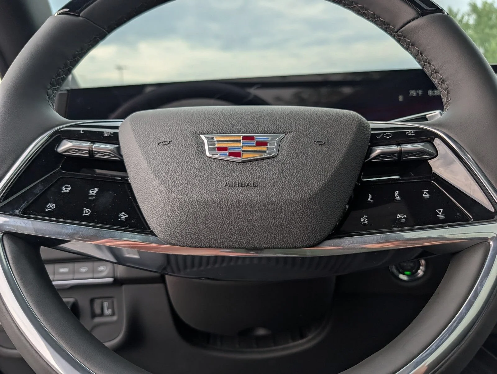 2026 Cadillac Escalade Sport - Photo 36