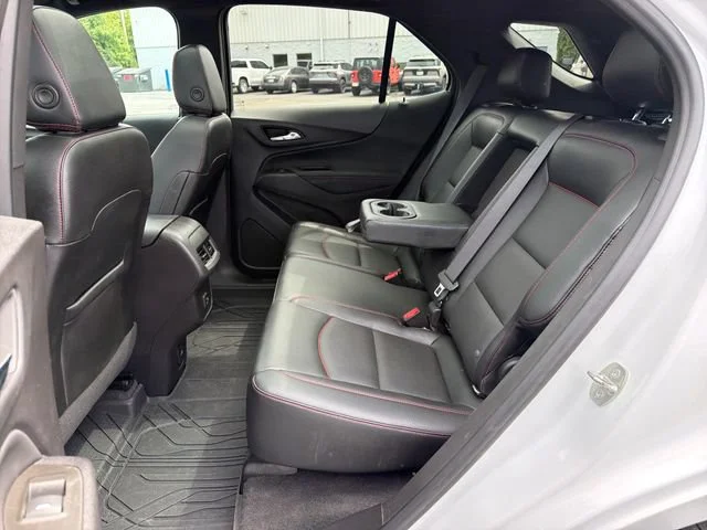 Used 2023 SUMMIT WHITE Chevrolet RS image 29