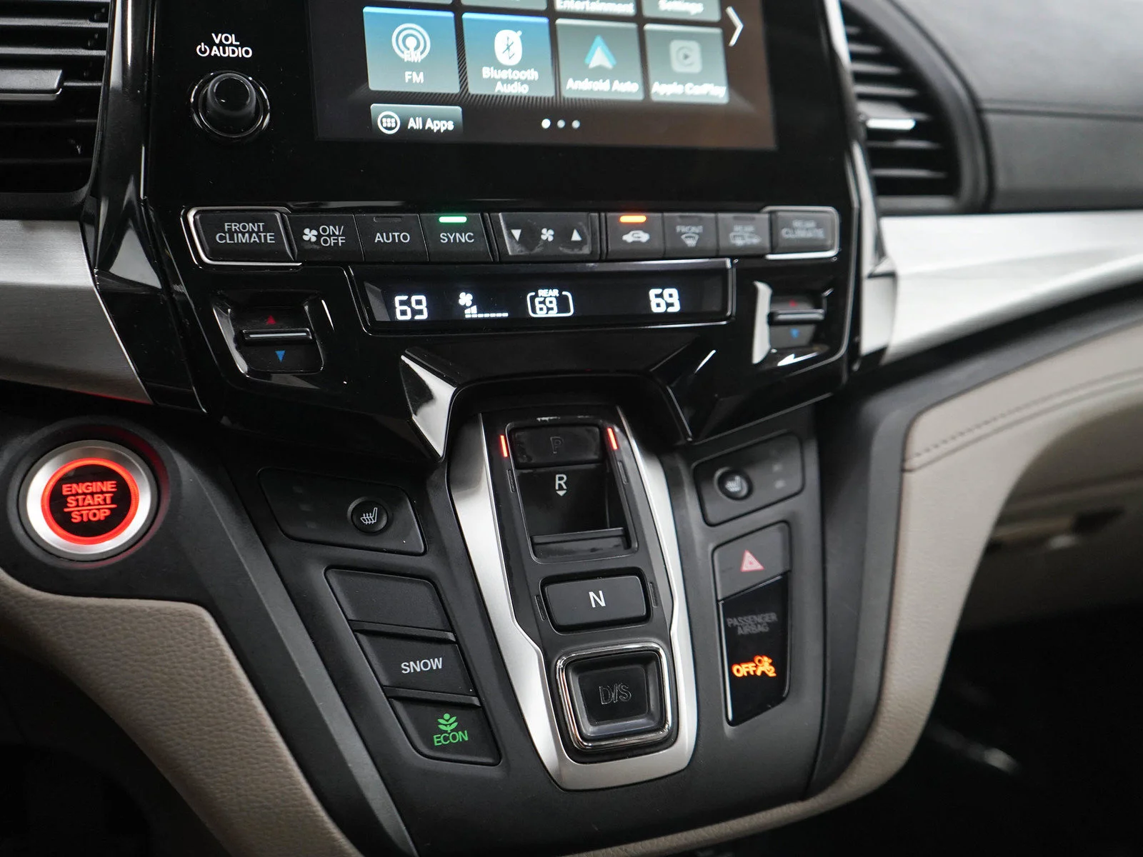 Used 2018 Modern Steel Metallic Honda EXL w/ Nav image 27