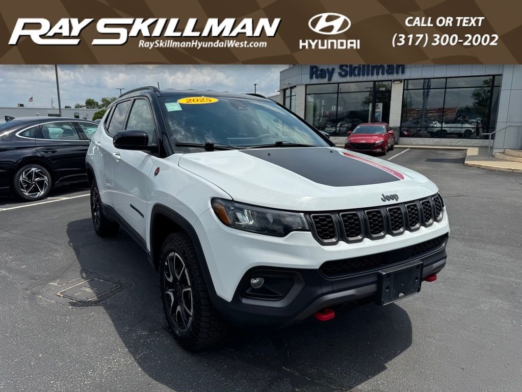 Used 2025 Bright White Clearcoat Jeep Trailhawk image 1