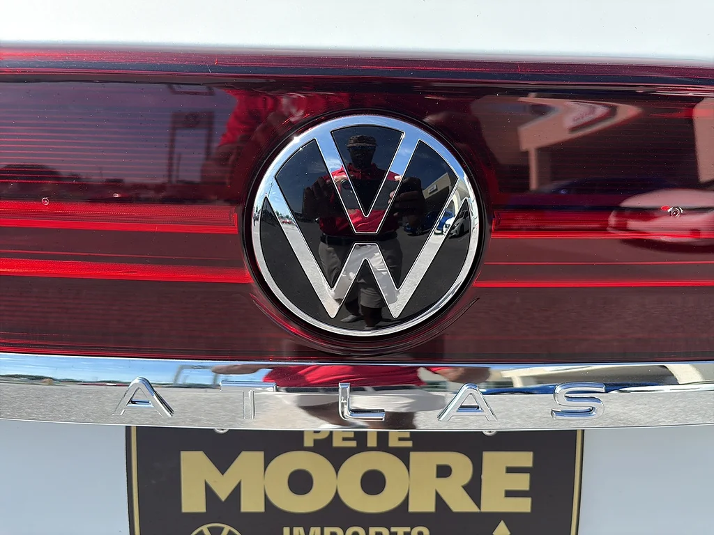 New 2026 Opal White Pearl Volkswagen 2.0T SE FWD image 12