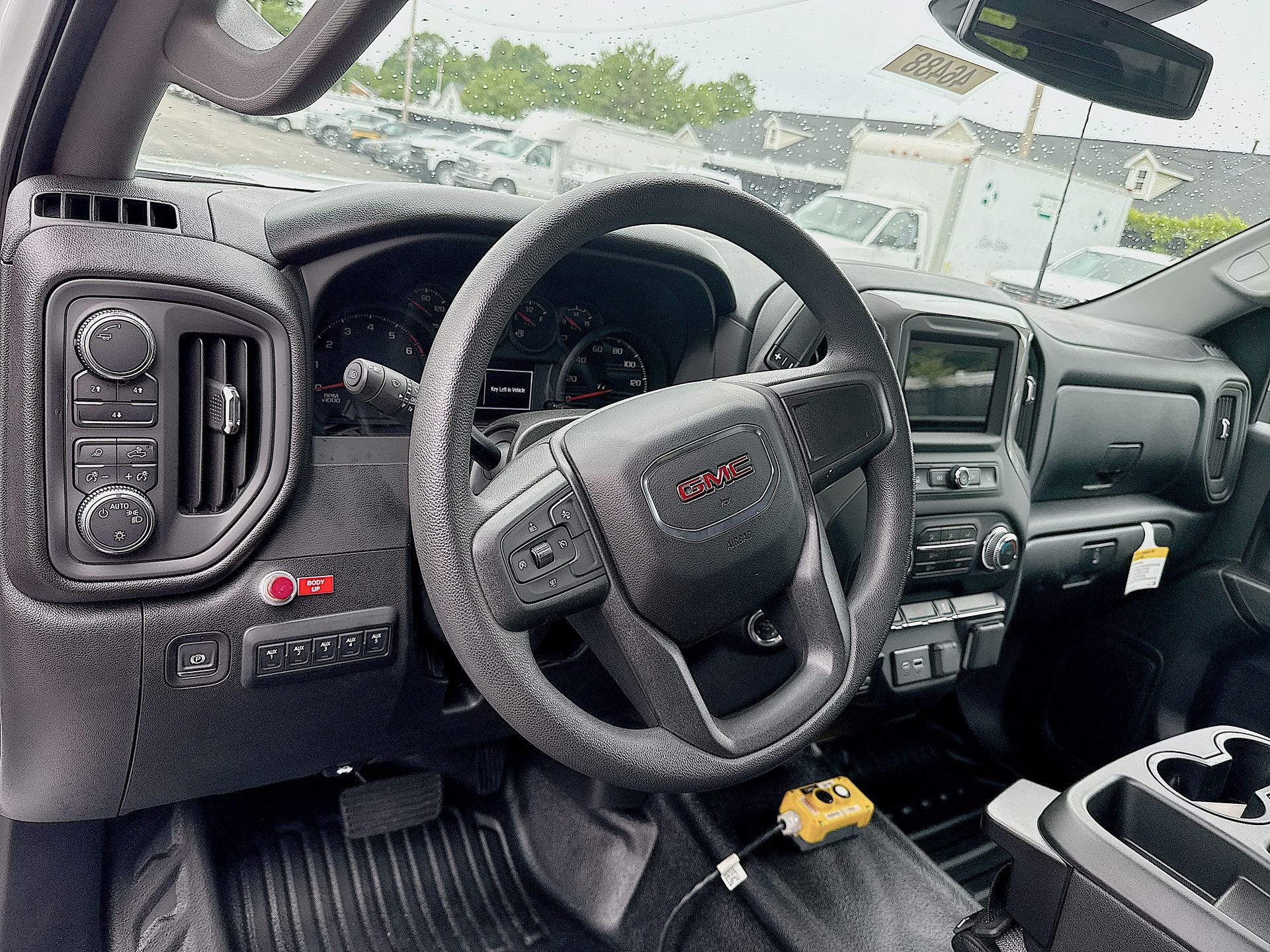2025 GMC Sierra 3500HD Pro - Photo 10