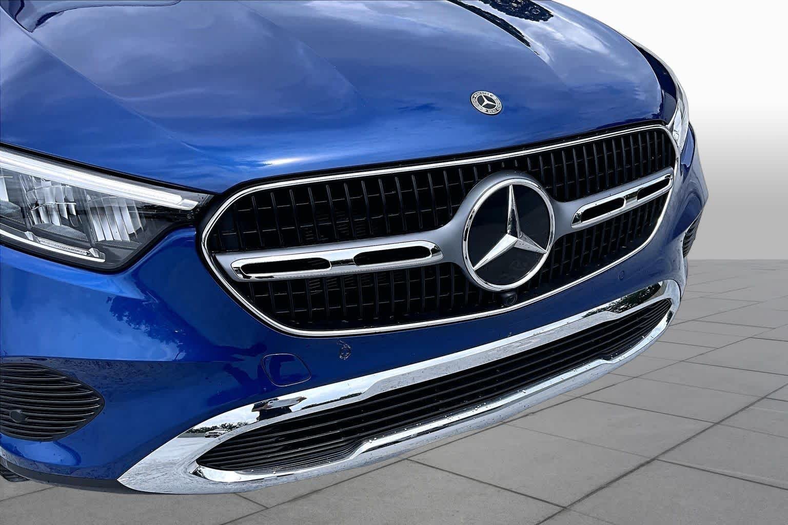 Used 2026 Starling Blue Metallic Mercedes-Benz GLC 300 image 29
