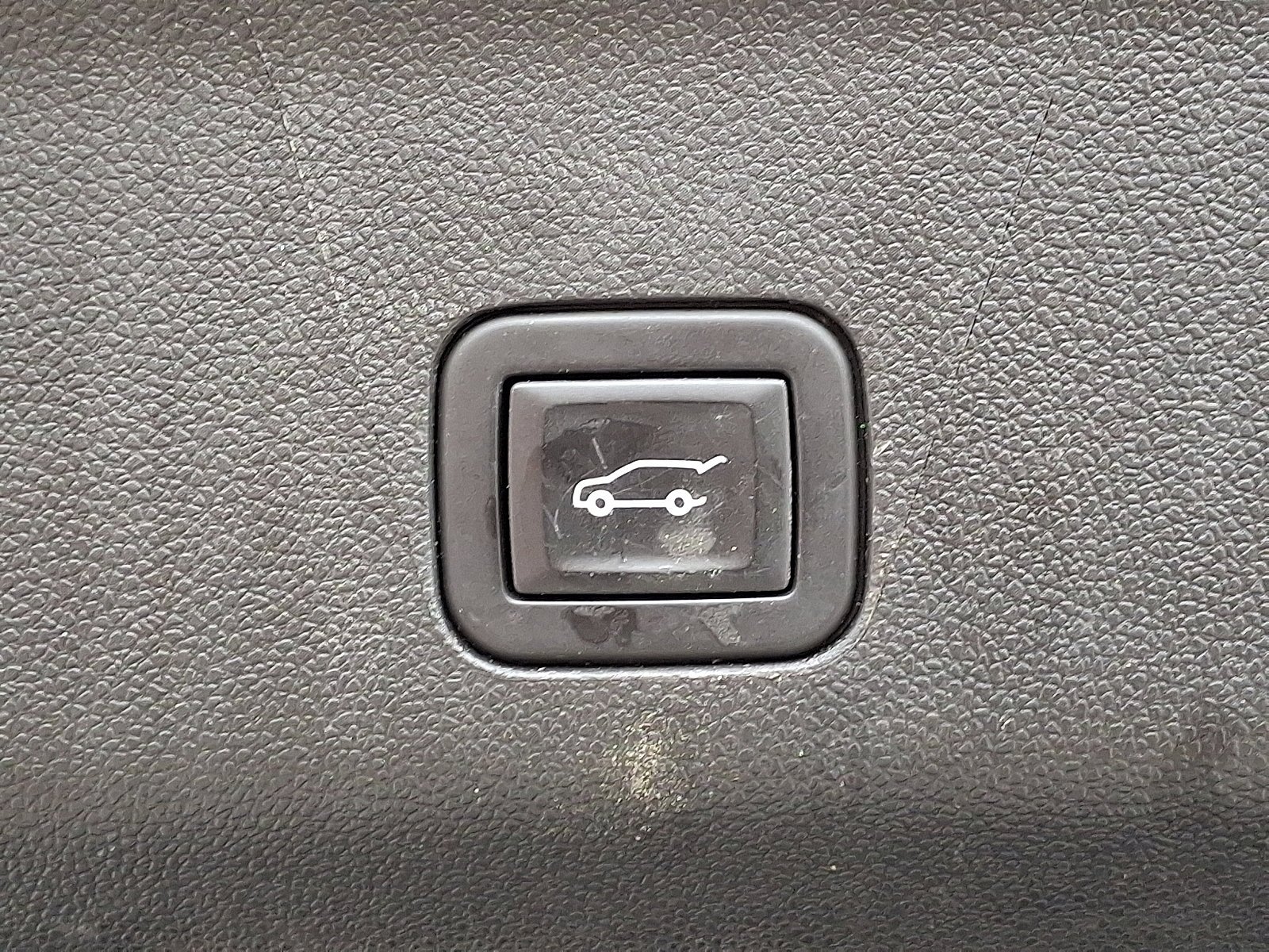 2023 GMC Yukon AT4 - Photo 31