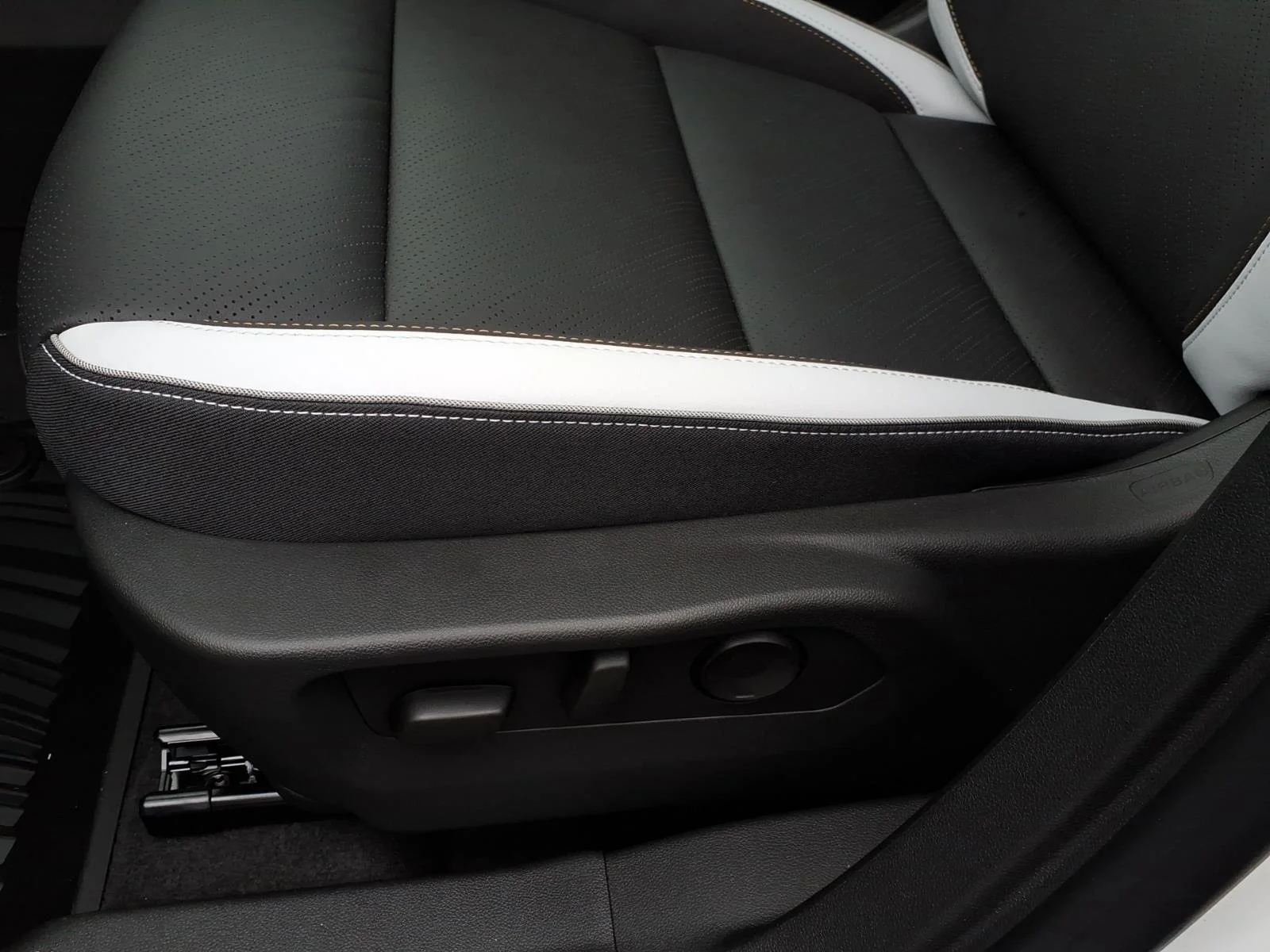 2026 Buick Envision Sport Touring - Photo 14