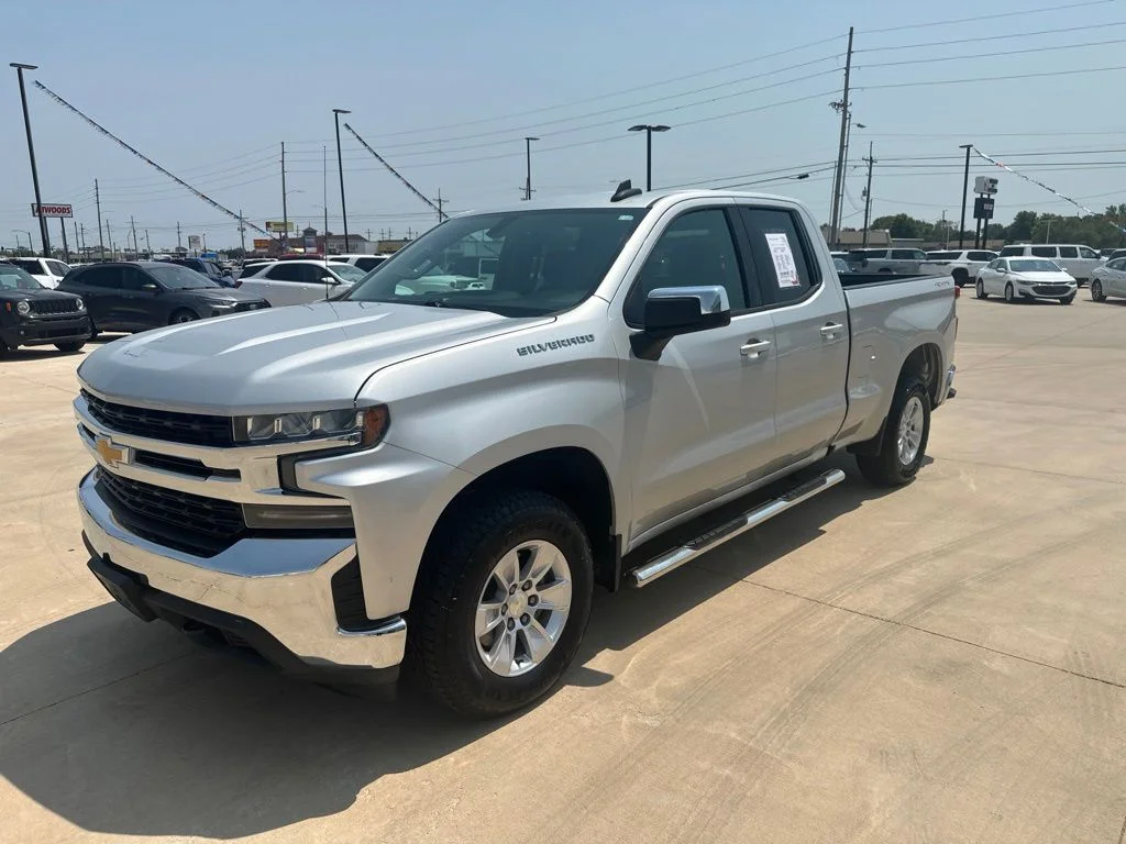 Used 2020 Silver Chevrolet LT image 26