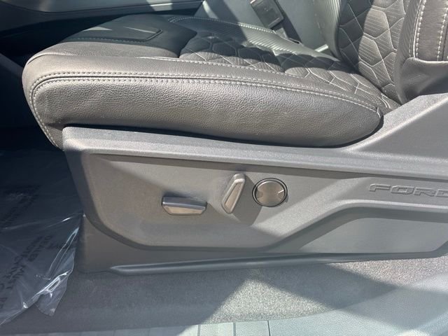 New 2026 Oxford White Ford XLT image 16