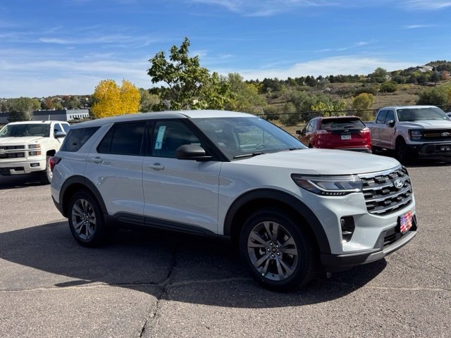 New 2027 Avalanche Gray Ford Active image 7