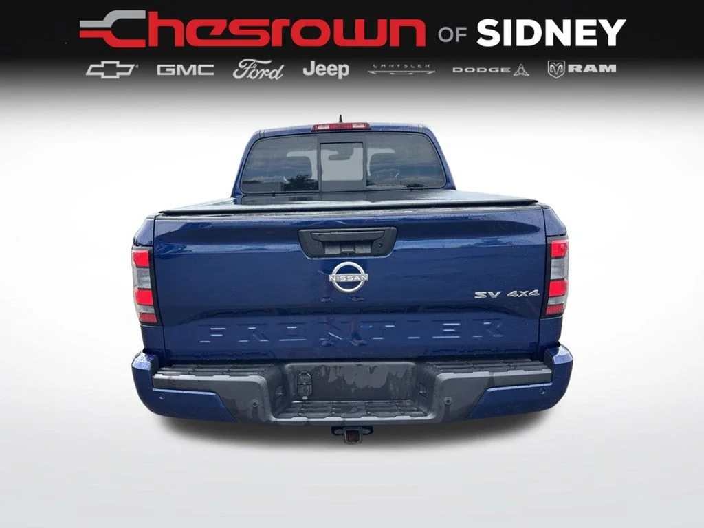 Used 2022 Blue Nissan SV image 4