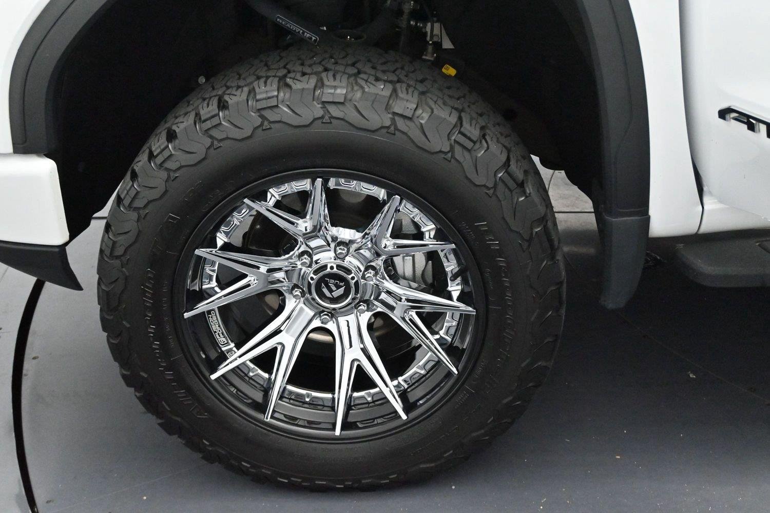 Used 2023 SUMMIT WHITE GMC AT4 image 39