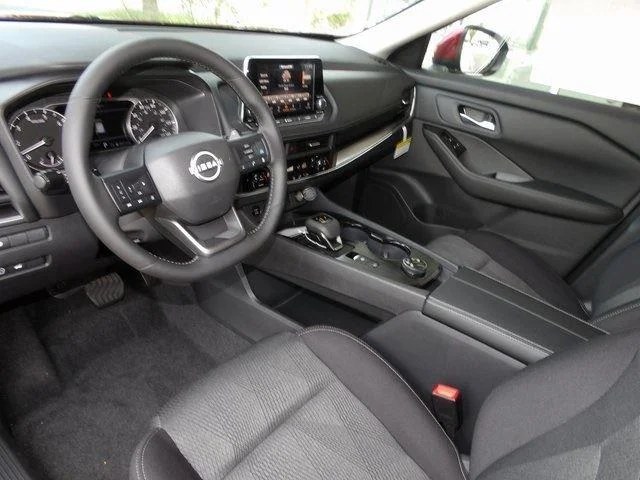 2026 Nissan Rogue SV - Photo 12