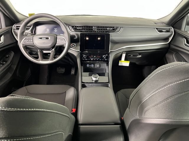 New 2026 Bright White Clear-Coat Exterior Paint Jeep Laredo image 3