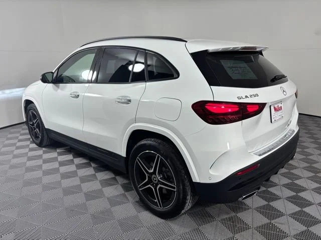 New 2026 Polar White Mercedes-Benz GLA 250 image 48