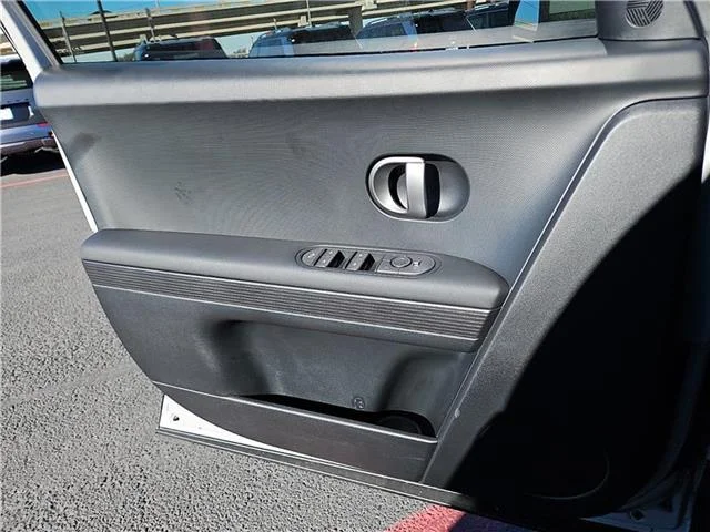 New 2026 Cyber Gray Hyundai SEL image 10