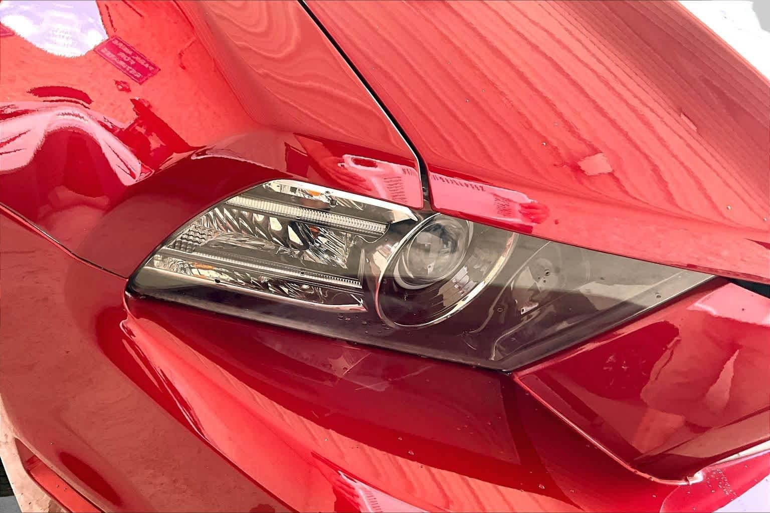 Used 2014 Ruby Red Metallic Tinted Clearcoat Ford V6 Premium image 22