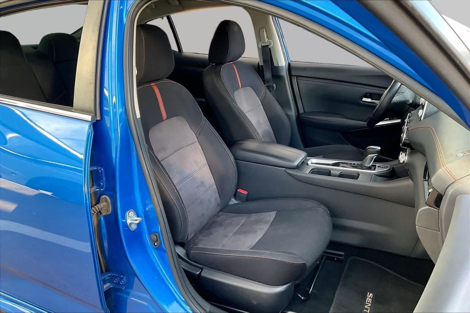 Used 2023 Electric Blue Metallic Nissan SR image 8