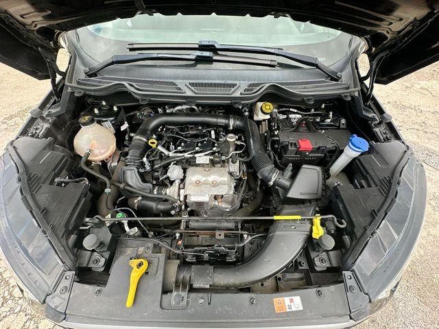 Used 2019 Black Ford SE image 32