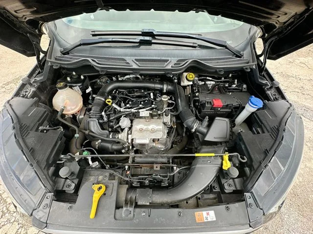 Used 2019 Black Ford SE image 32