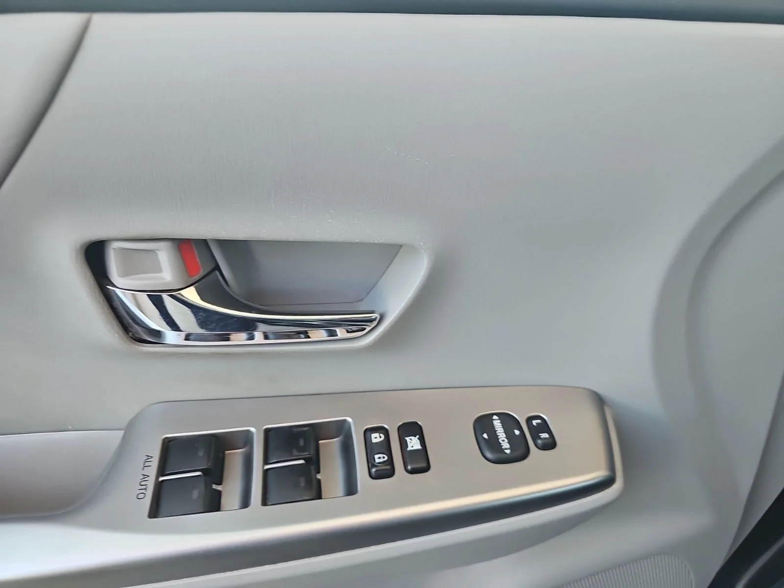Used 2016 Gray Toyota Five image 5