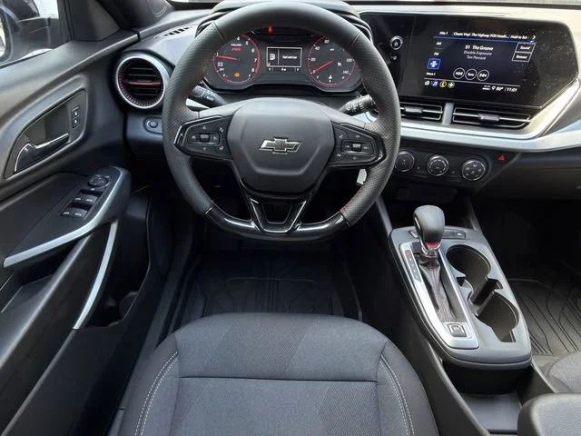 2026 Chevrolet Trax RS - Photo 11