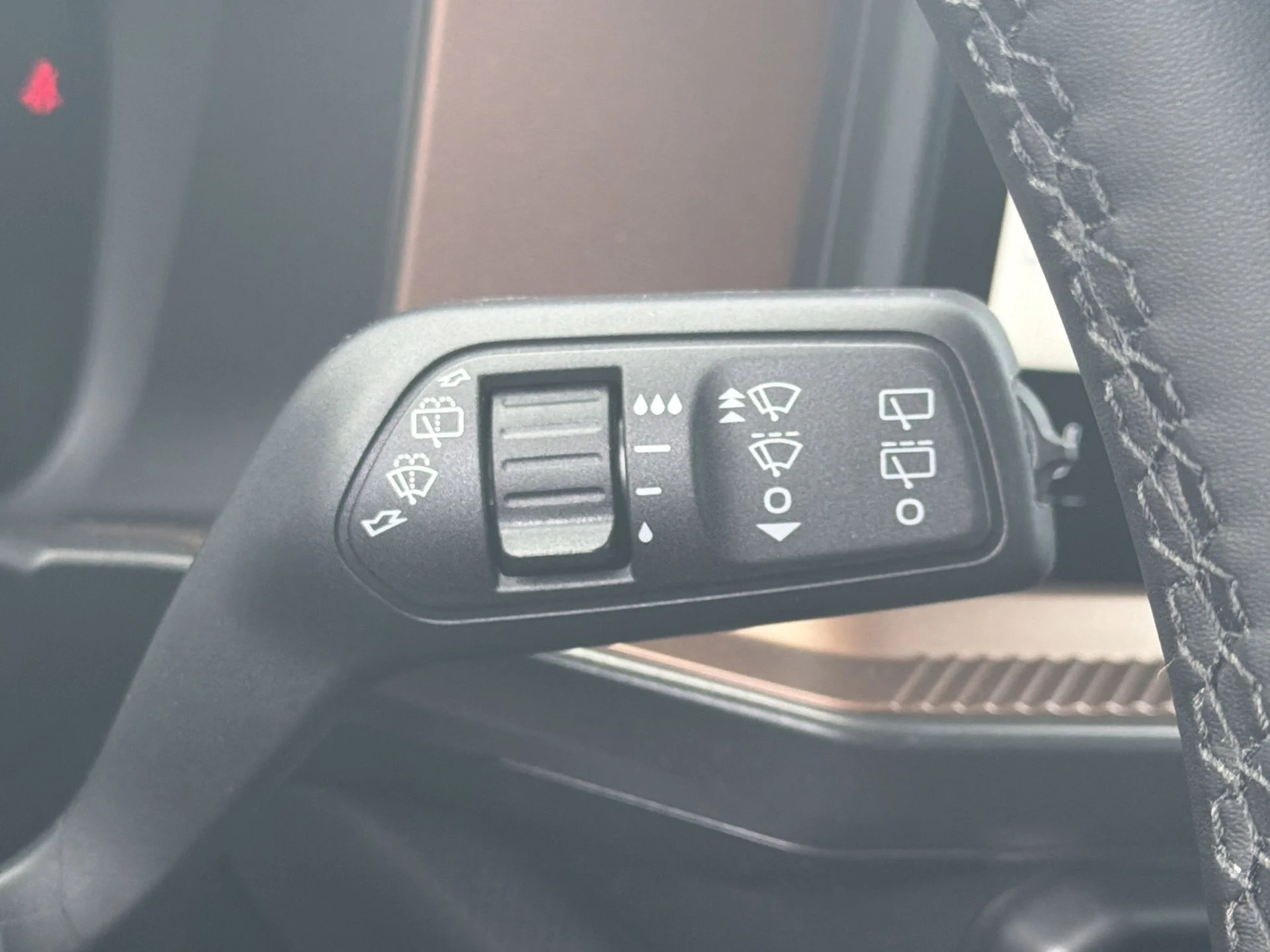 New 2026 Carbonized Gray Metallic Ford Outer Banks® image 17