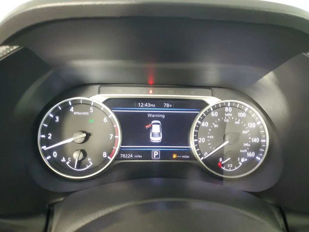 Used 2021 Silver Nissan SV image 25