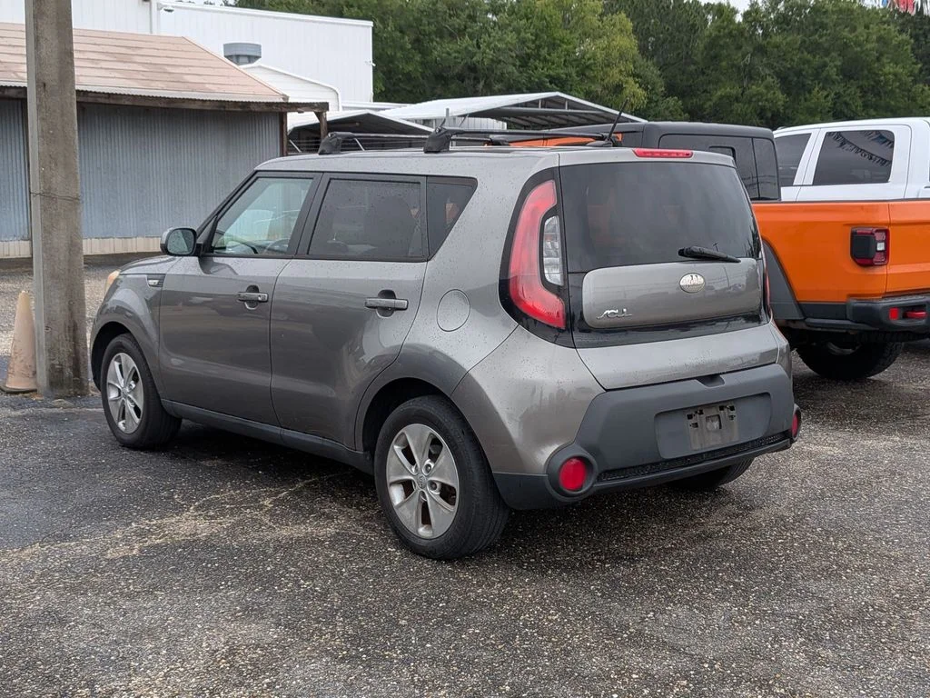 Used 2014 Gray Kia Base image 2