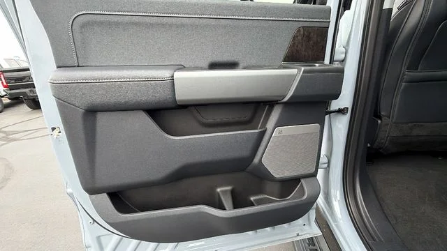 New 2026 Glacier Gray Metallic Tri-Coat Ford F-250® Lariat® image 15