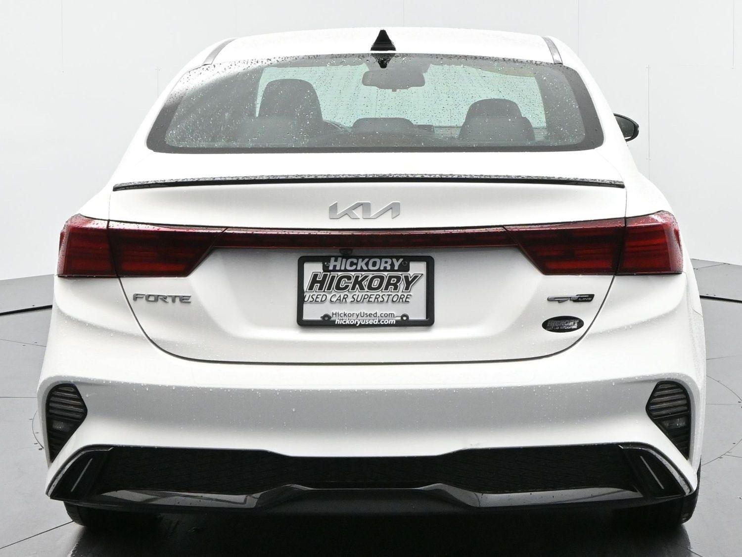 Used 2022 Snow White Pearl Kia GT-Line image 6