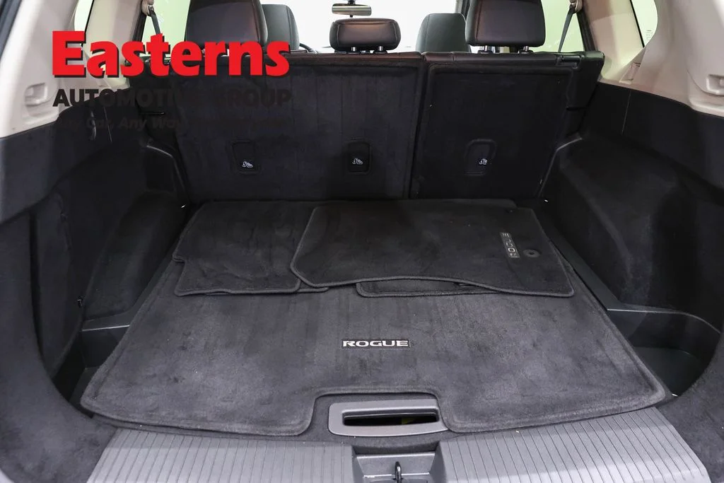 Used 2023 Black Nissan SV image 9